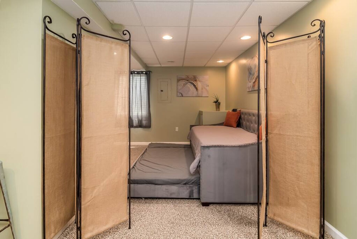 Building Photo - 2364 Shiloh Dr