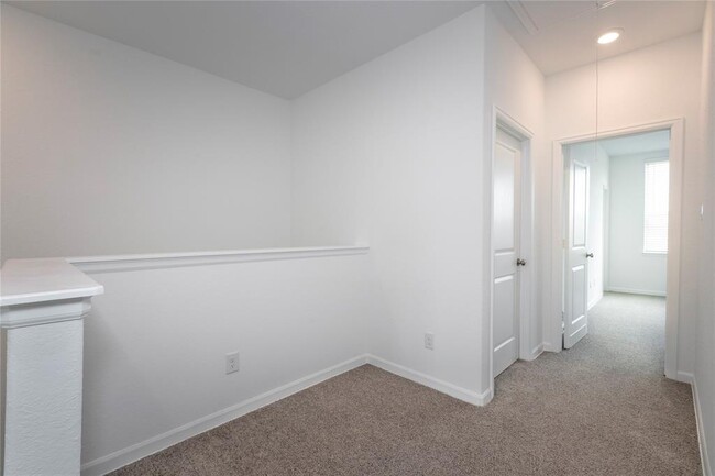 Building Photo - 4022 Balboa Dr