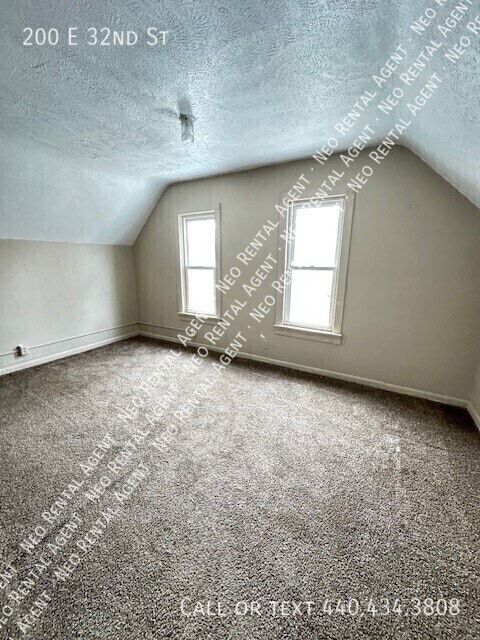 Building Photo - 200 E 32nd St