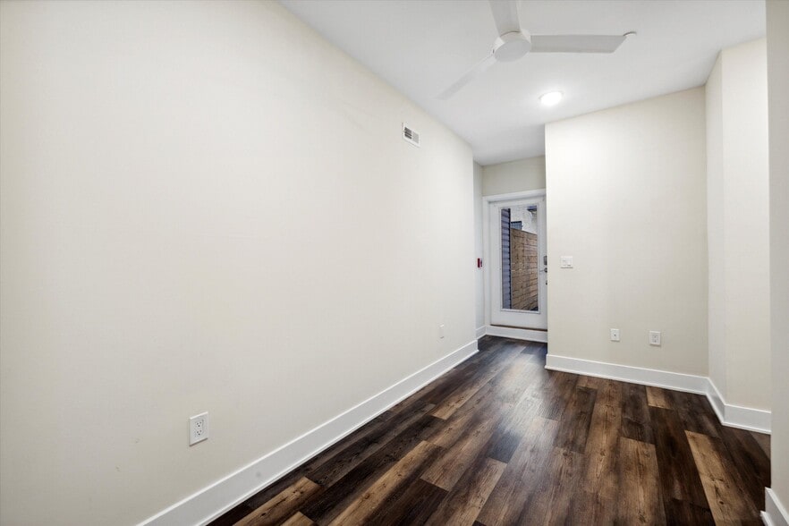 Building Photo - 1804 W Berks St