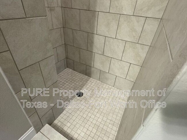 Building Photo - 1612 Town Creek Cir