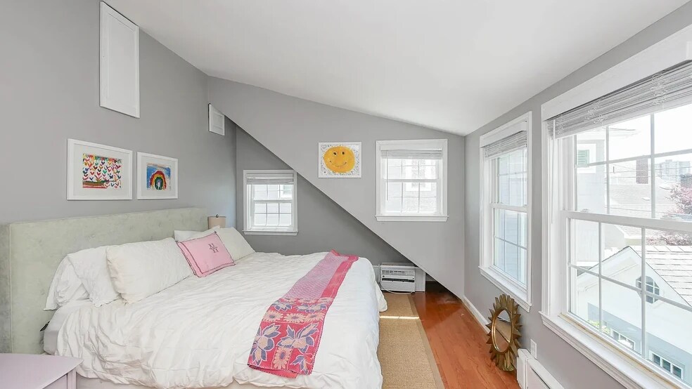 Building Photo - 110 N Pembroke Ave