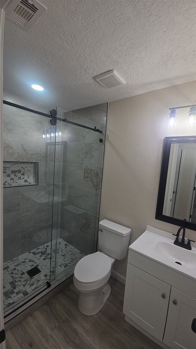 Building Photo - 2228 Eriksson St