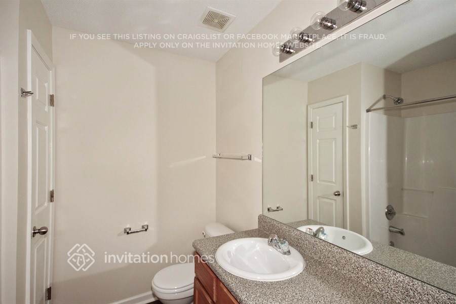 Building Photo - 5904 Bluegrass View