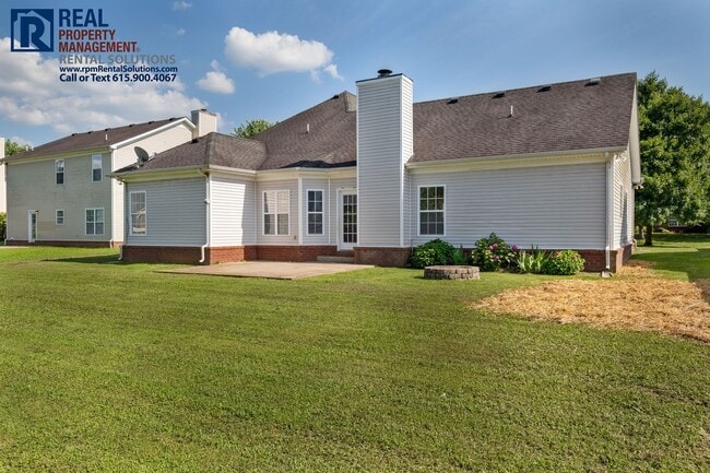 Building Photo - Amazing 3 bedroom home with attached garage!