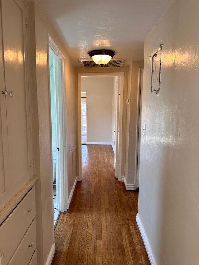 Building Photo - *** COMING SOON***3 Bedroom 1 1/4 Bath Hom...