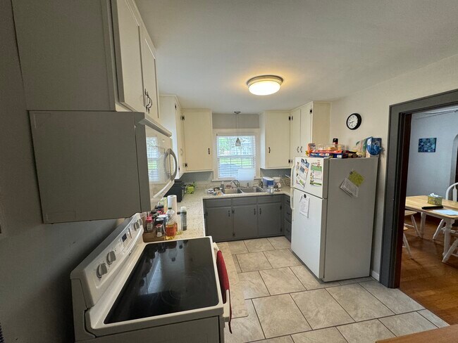 Kitchen - 1112 William St