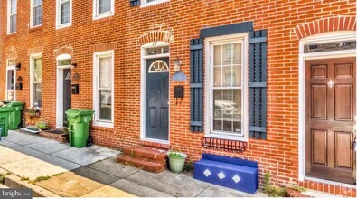Building Photo - 27 E Heath St