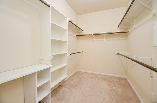 Building Photo - 21655 Rainfall Park Dr