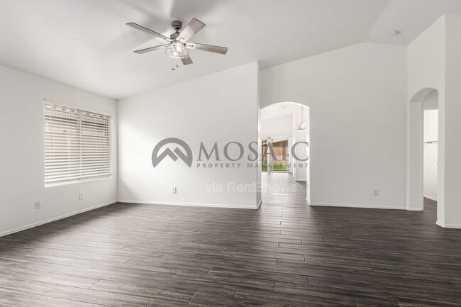 Building Photo - 3284 W Five Mile Peak Dr