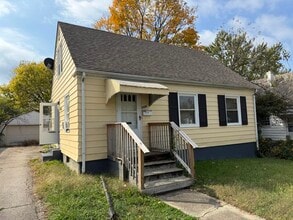 Building Photo - 1026 Highland Park Dr