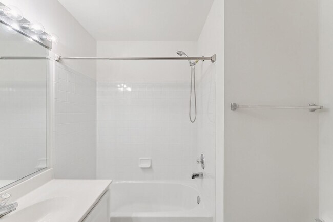 Building Photo - 11892 Breton Ct