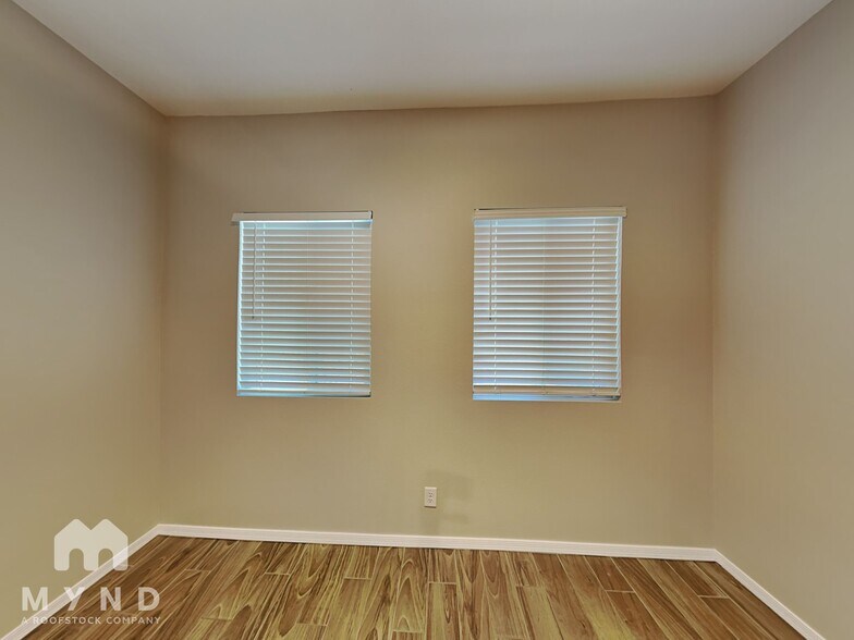 Building Photo - 2217 N 87th Dr