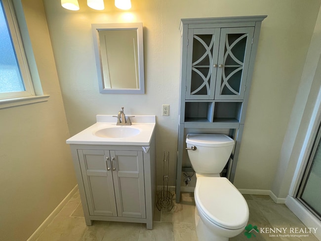 Building Photo - Spacious Four Bedroom Home in Westborough Neighborhood in South San Francisco