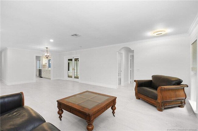 Building Photo - 4 Copaire Rd