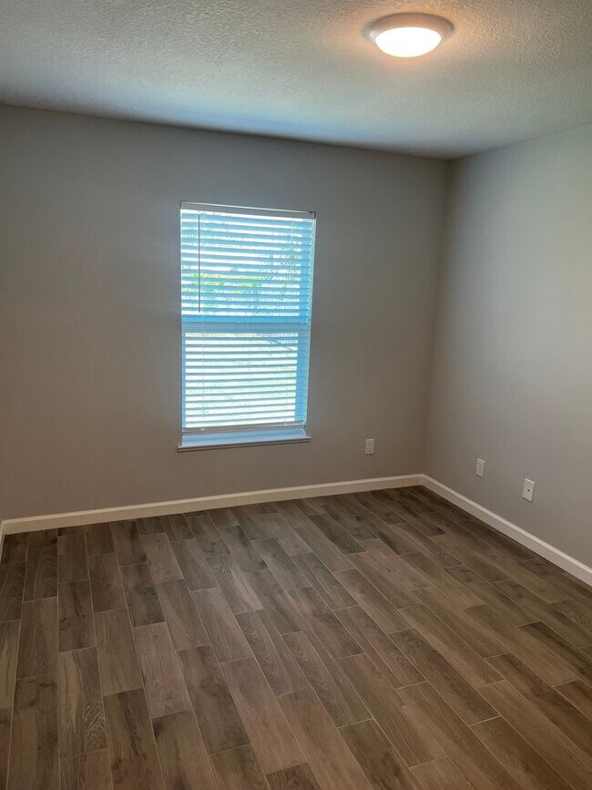 Building Photo - CHARMING 3 BEDROOM, 2 BATH HOME BUILT IN 2022 IN EAST STUART