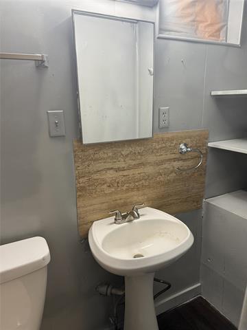 Building Photo - 2515 Denison St