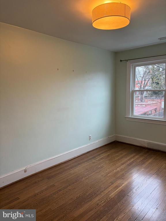 Building Photo - 223 Ingraham St NW