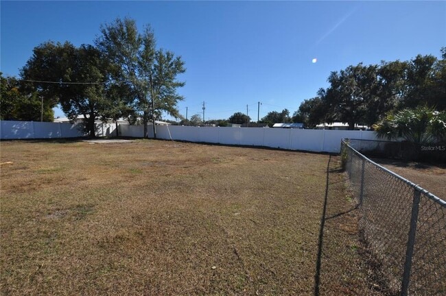 Building Photo - 1445 E Stuart St