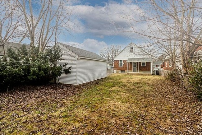 Building Photo - Newly Renovated 3 Bedroom Cape Cod