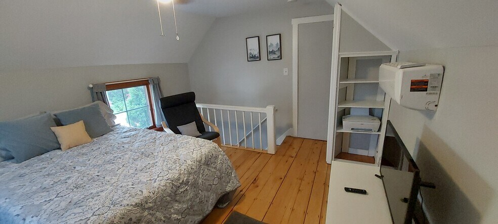stairs down to kitchen - 91 Johnson St