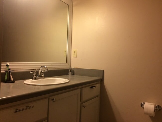 Building Photo - For Rent