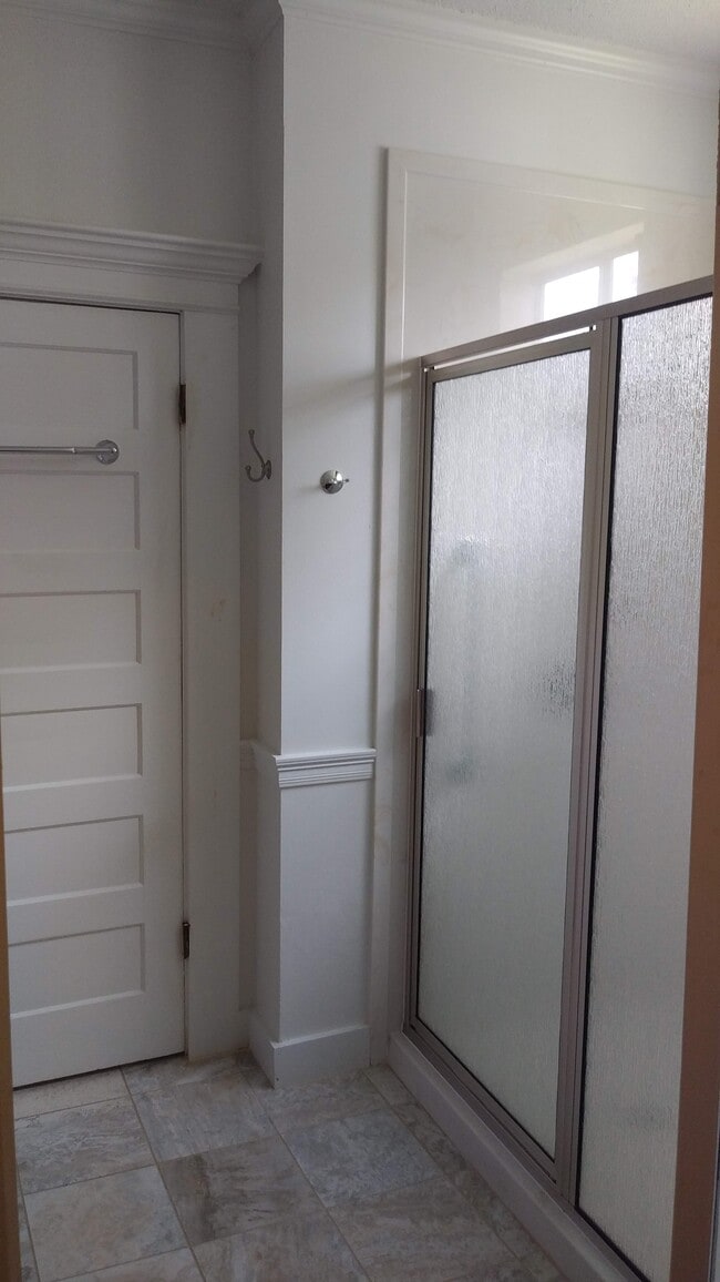 Bathroom - 112 N Division St