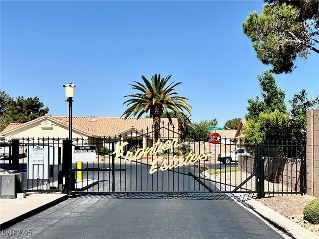 Building Photo - 1740 Camara Dr