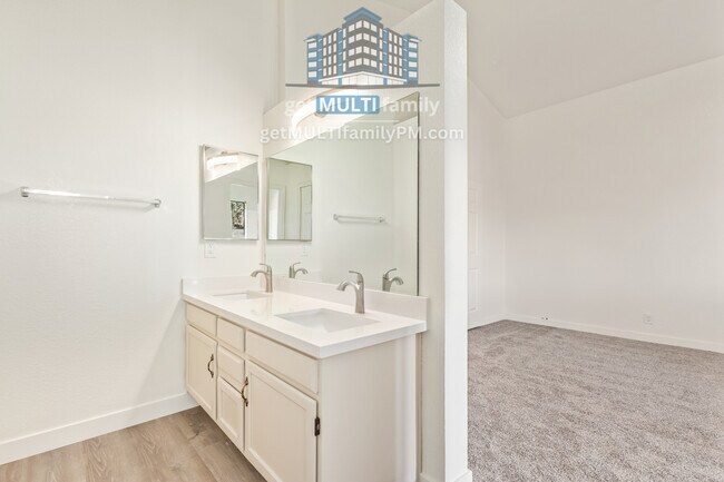 Building Photo - 234 N Heritage Dr