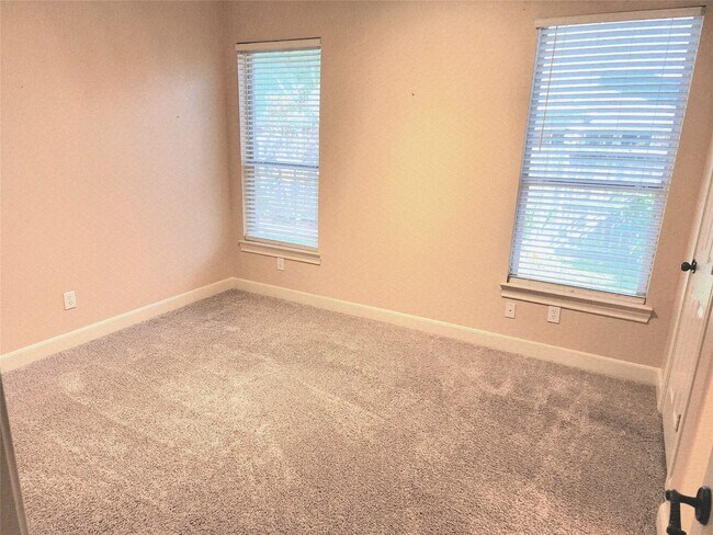 Building Photo - 14214 Altair Dr