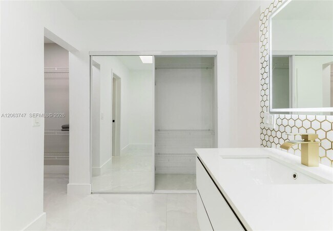 Building Photo - 3571 Magellan Cir