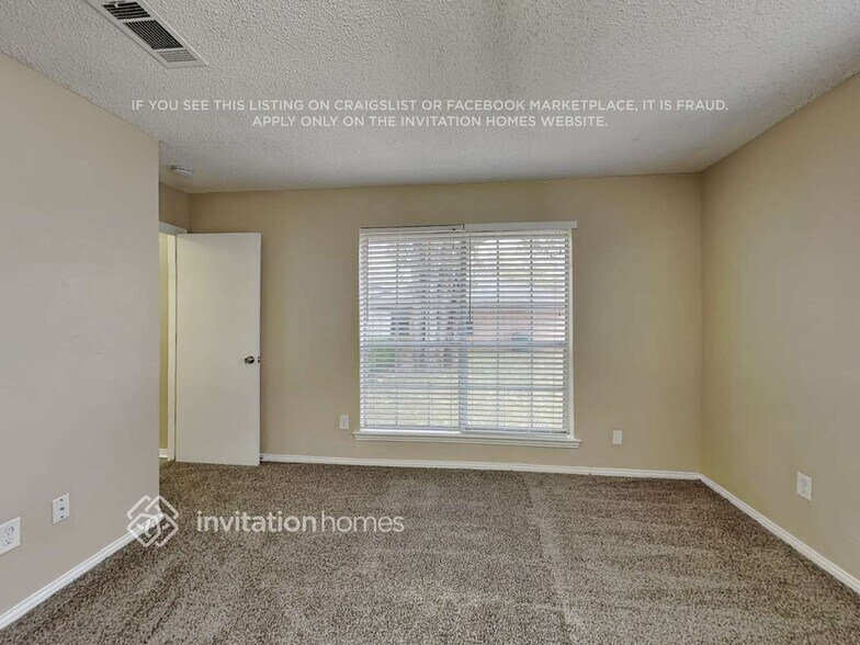 Building Photo - 24 Lakewood Dr