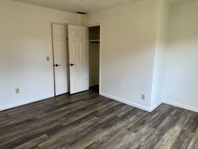 Building Photo - 1640 Stromberg Ave