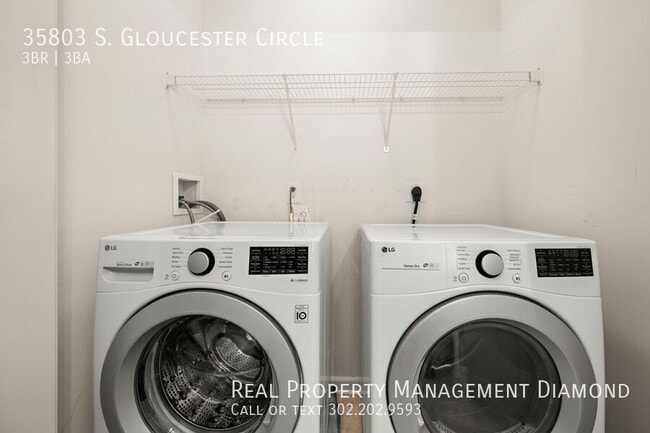 Building Photo - 35803 S Gloucester Cir