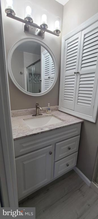 Building Photo - 433 Carmarthen Ct