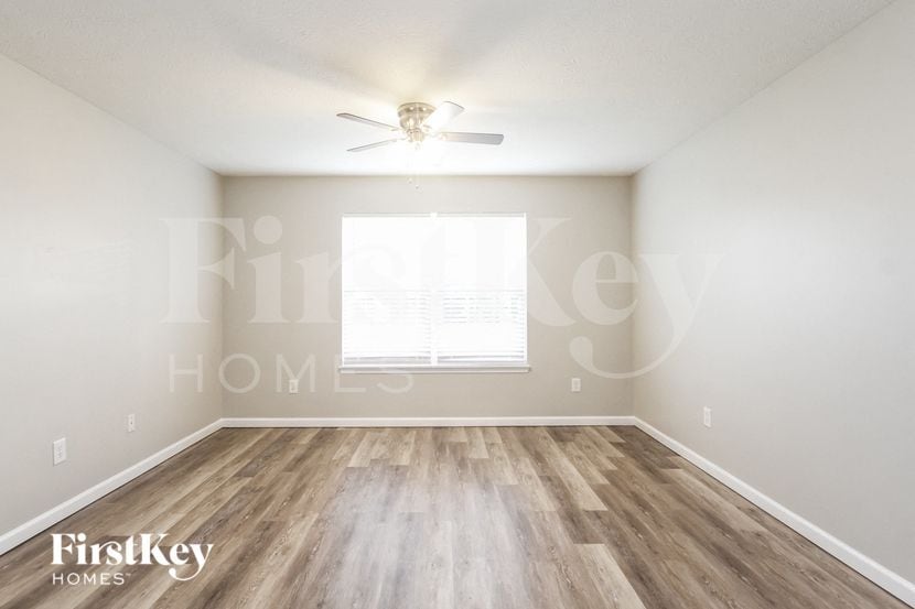 Building Photo - 3410 S Cordell Rd