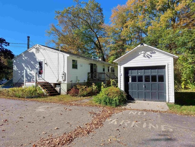 Building Photo - 6 Woodland Ct