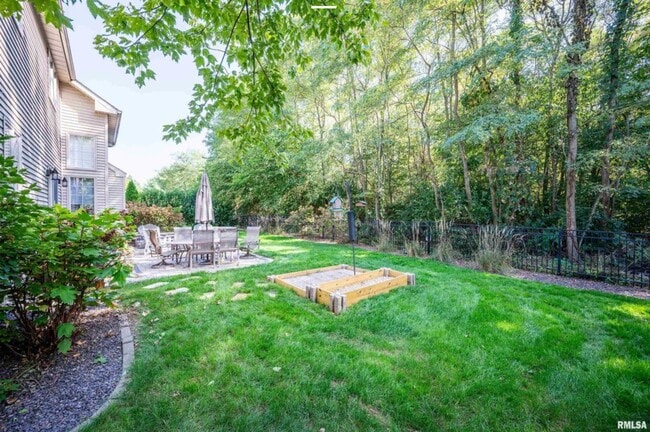 Building Photo - 502 W Copperfield Dr