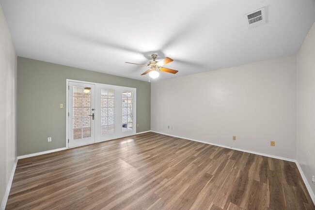 Building Photo - 8102 East Ct