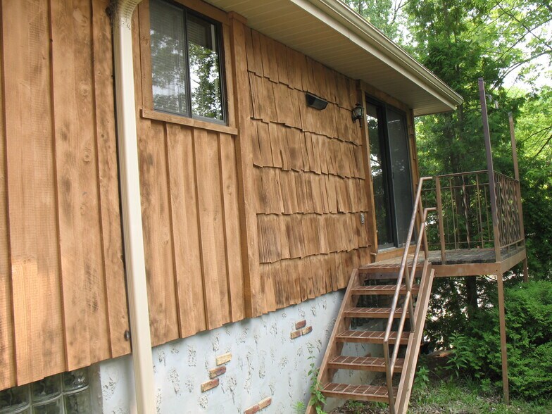 Building Photo - 1207 Mint Dr