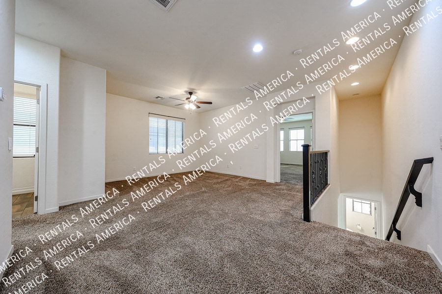 Building Photo - 10428 E Nopal Ave