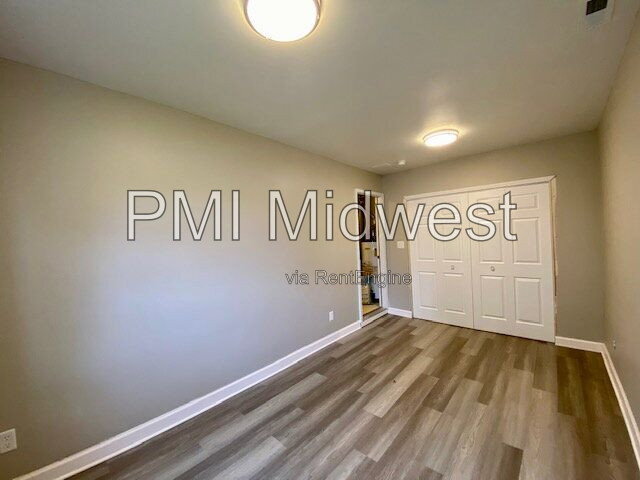 Building Photo - 5965 Glen Haven Blvd