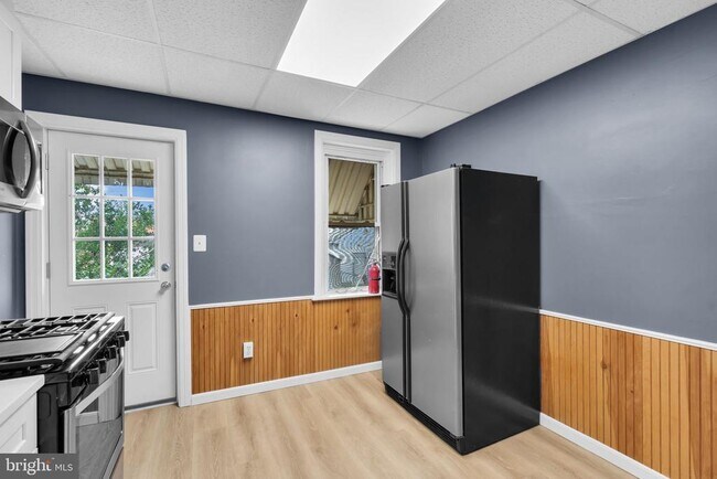 Building Photo - 916 Jersey Ave