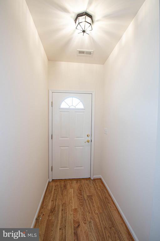 Building Photo - 438 Parkview Ct