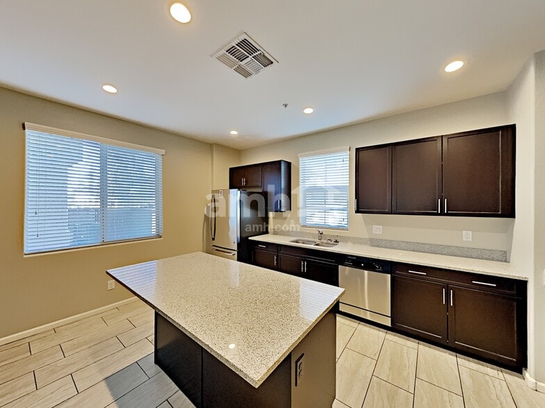 Building Photo - 20749 W Point Ridge Rd