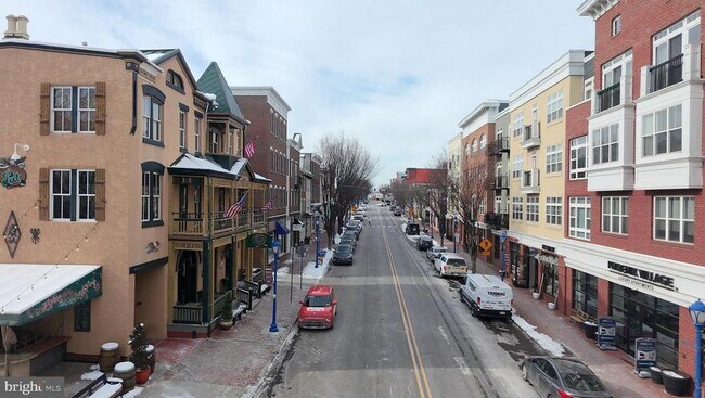 Building Photo - 134 Bridge St