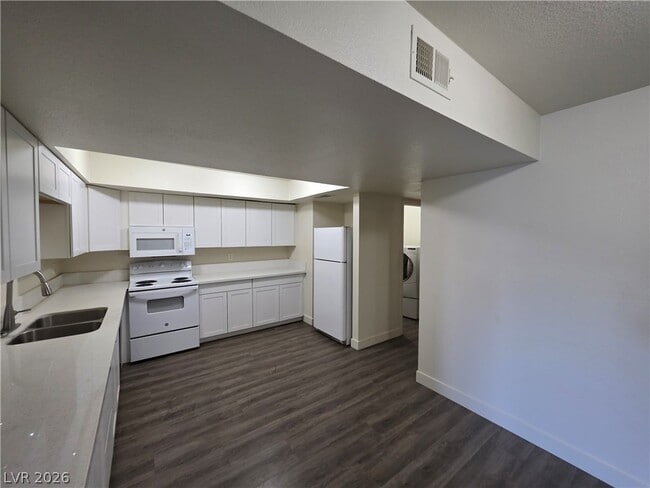 Building Photo - 3364 Royce Ct