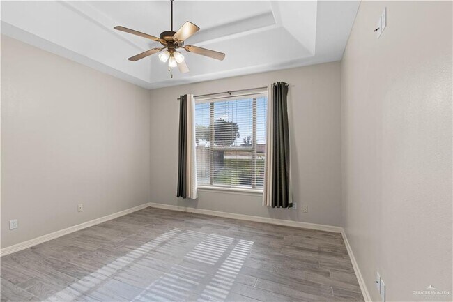Building Photo - 27 Los Lagos Dr