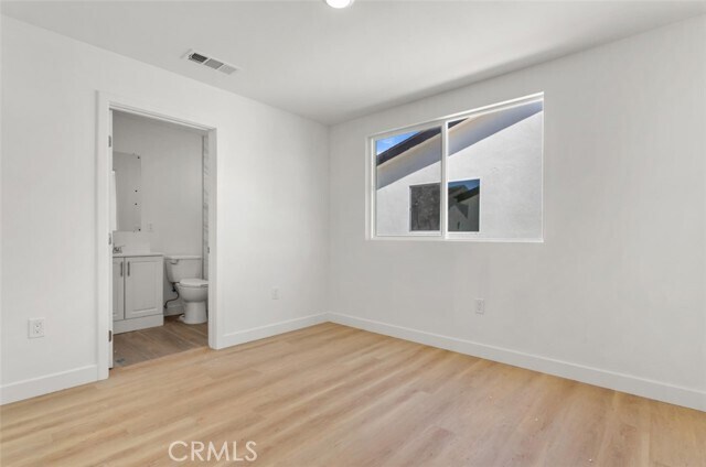 Building Photo - 707 W 80th St