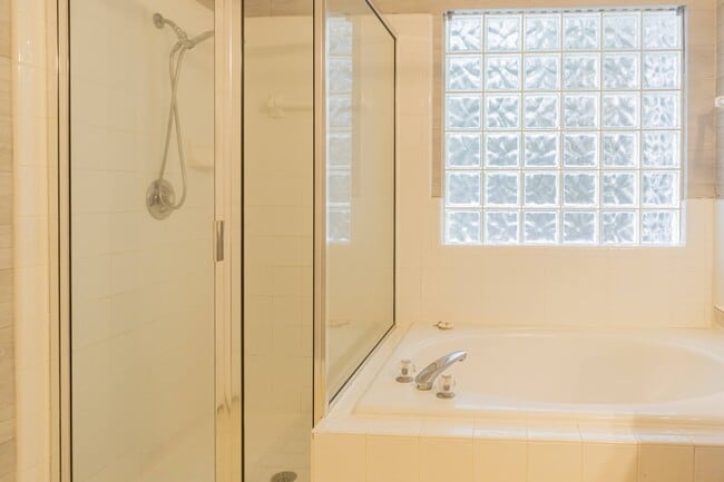 Building Photo - 433 Brody Cove Trail